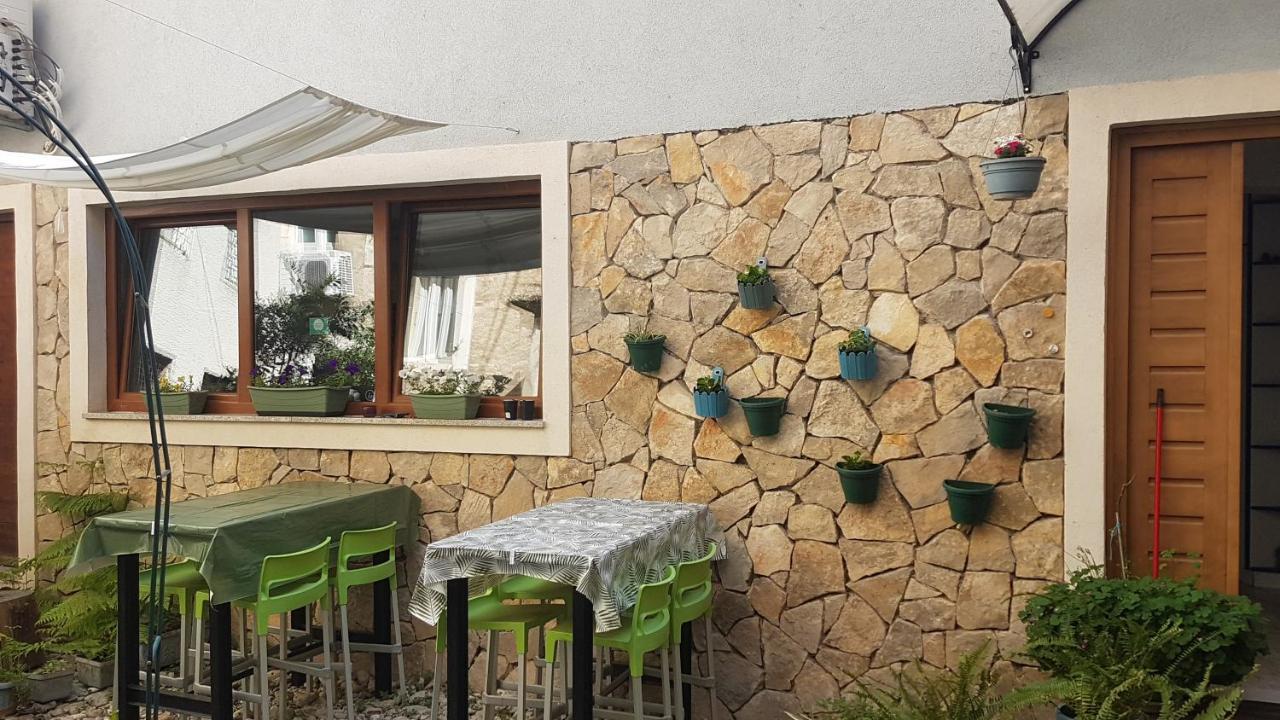 Hostel Mare Шибеник Экстерьер фото