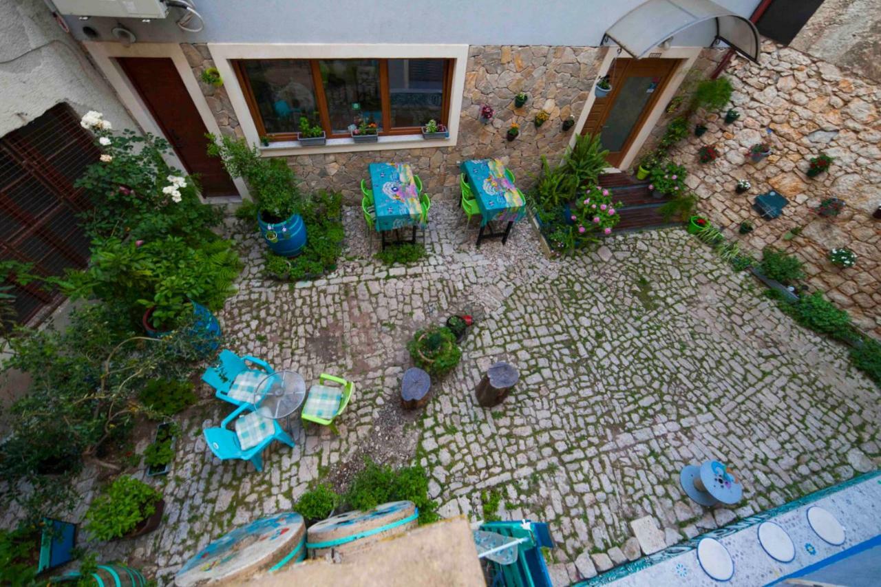 Hostel Mare Шибеник Экстерьер фото